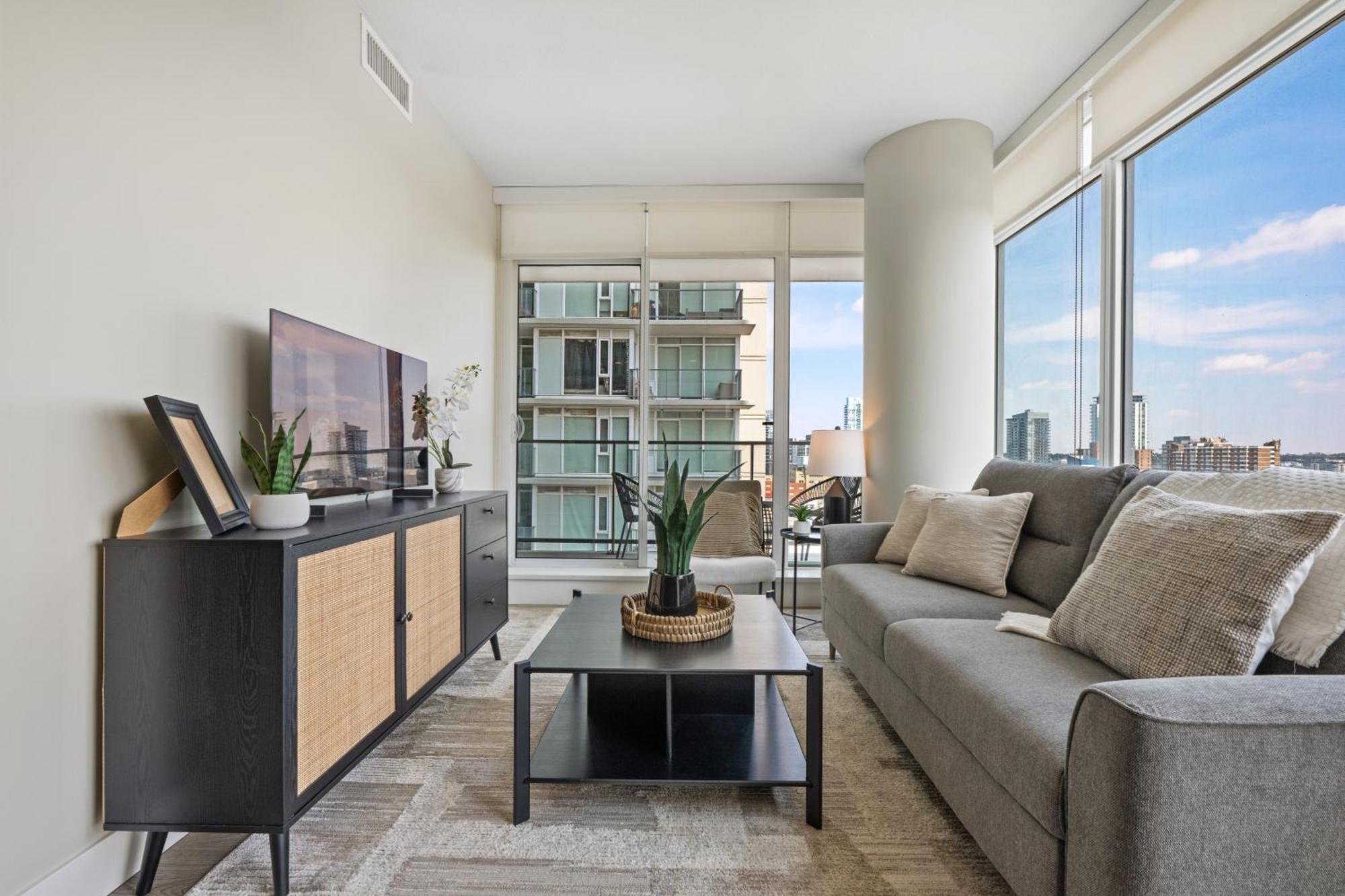 Modern Suite Calgary Downtown 5 Min Walk Stampede Εξωτερικό φωτογραφία