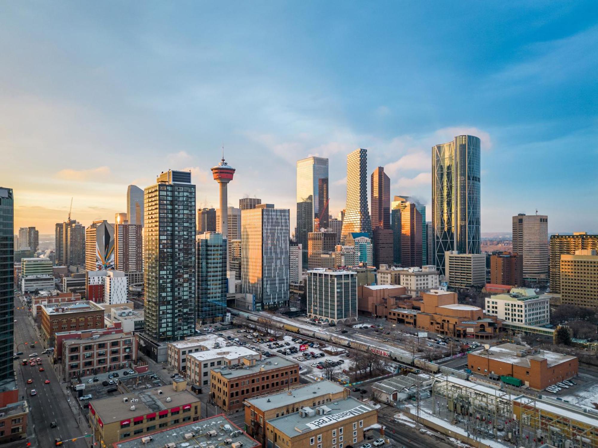 Modern Suite Calgary Downtown 5 Min Walk Stampede Εξωτερικό φωτογραφία