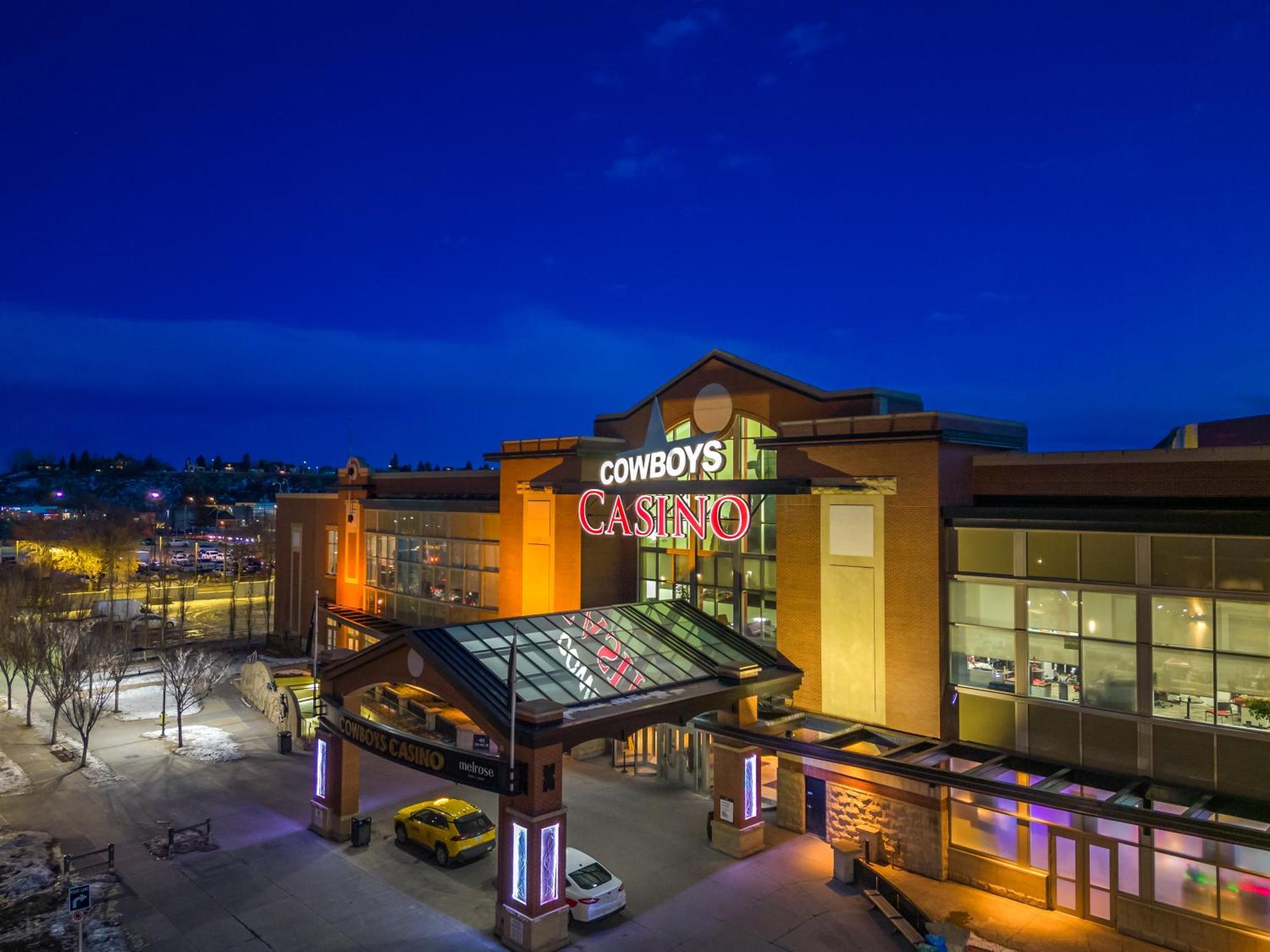 Modern Suite Calgary Downtown 5 Min Walk Stampede Εξωτερικό φωτογραφία